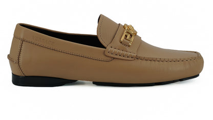 Versace Zapatos mocasines de piel de becerro beige