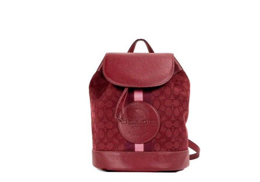 COACH Mochila Dempsey con parche del logo y lona jacquard exclusiva de Apple en rojo