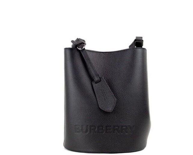 Burberry Bolso bandolera pequeño de cuero granulado negro Lorne